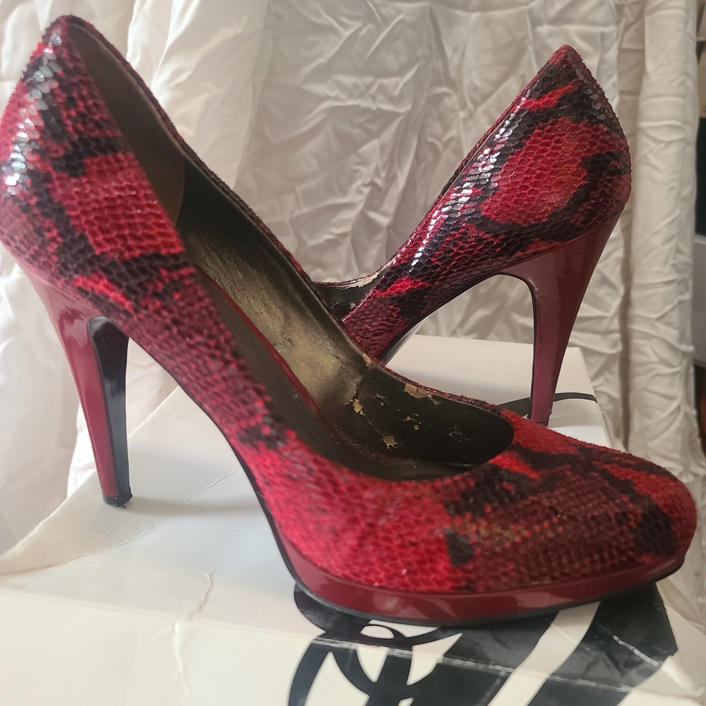 Womens Vintage Nine West Red Snakeskin High Heels